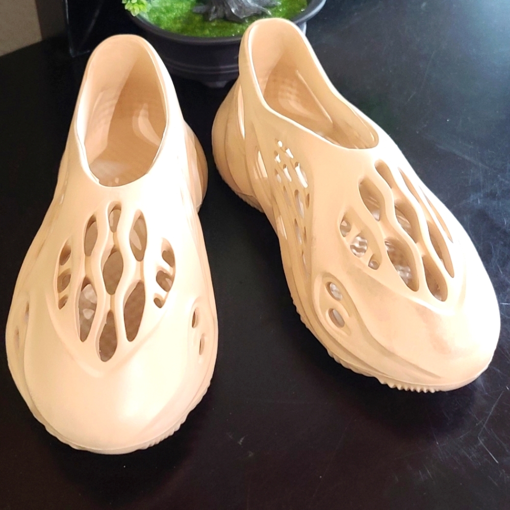 Women sneaker